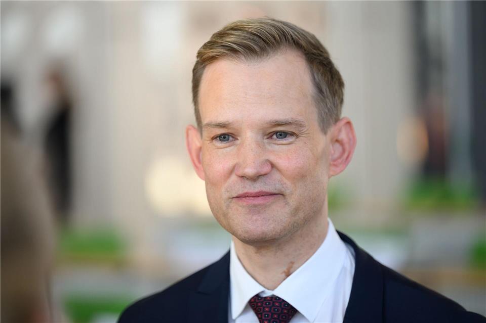 Der Virologe Hendrik Streeck wurde als Experte während der Corona-Pandemie bekannt. (Archivbild)Robert Michael/dpa