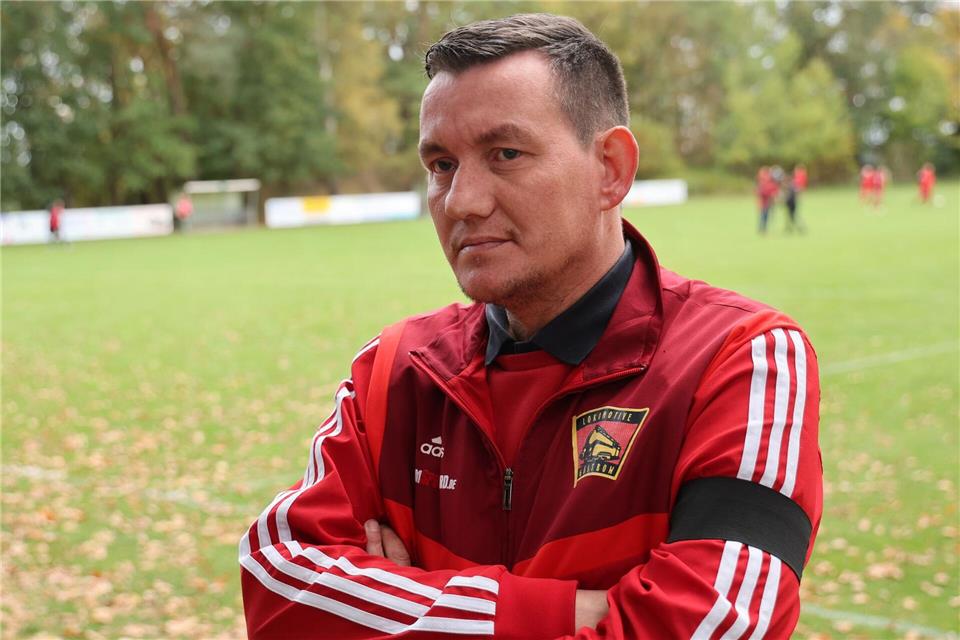 „Werden Fabi nicht vergessen“ - Gedenken bei Fußballspiel Der Vize-Vorsitzende von Fabians Fußballverein, Jan Boralewski, fand bewegende Worte für den Jungen.Bernd Wüstneck/dpa
