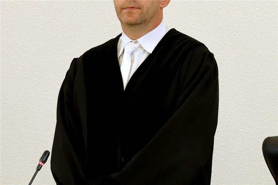 Der Vorsitzende Richter Holger Schütt leitet den Prozess am Landgericht Rostock.A7120 Bernd Wüstneck/dpa