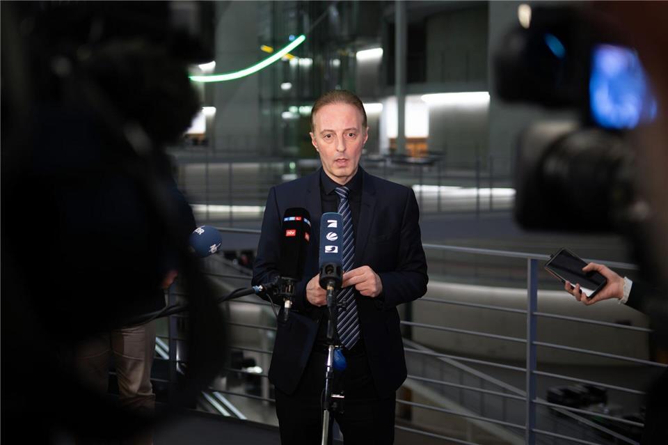 Der Vorsitzende des Wahlprüfungsausschusses erläuterte, warum die Einsprüche des BSW unbegründet seien.Sebastian Christoph Gollnow/dpa