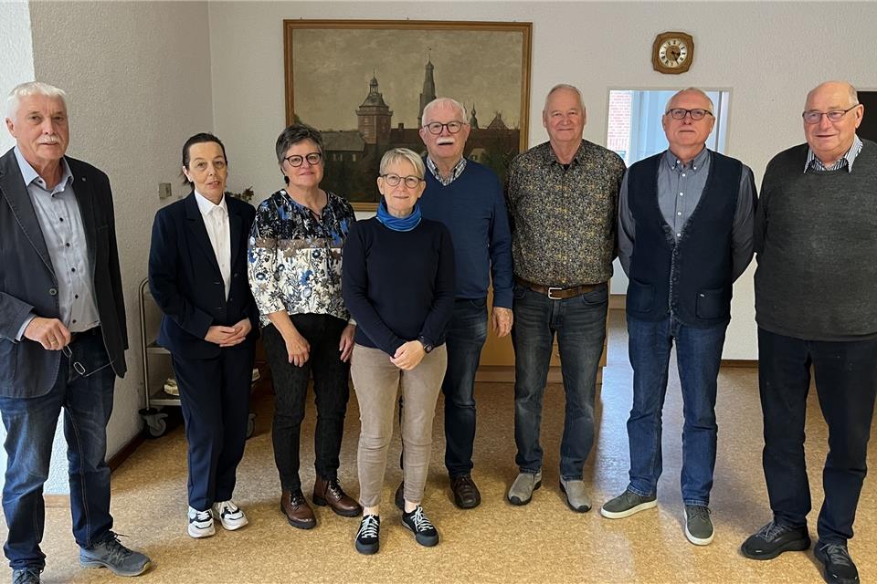 Der Vorstand des Heimatvereins Raesfeld (v. l.): Vorsitzender Hans Brune, Maria Burbaum, Ruth Beering, Christiane Danblon, Karl-Heinz Tünte, Fritz Pelikan, Manfred Epping und Hubert Nattefort.