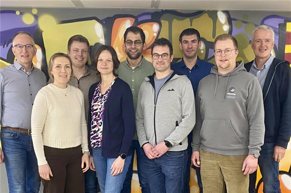 Der Vorstand des Musikverein Weseke begrüßt den neuen Beisitzer in seiner Position als Hausmeister, Christoph Otert-Enning (4.v r).