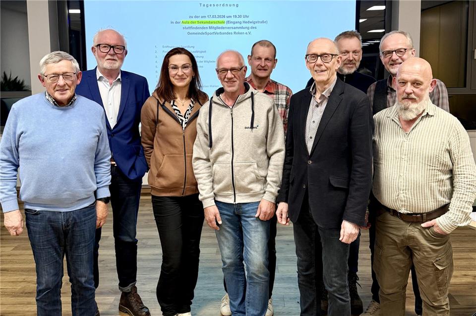 Der Vorstand (nicht vollständig auf dem Bild) freut sich auf die Events im Vereinsjahr.