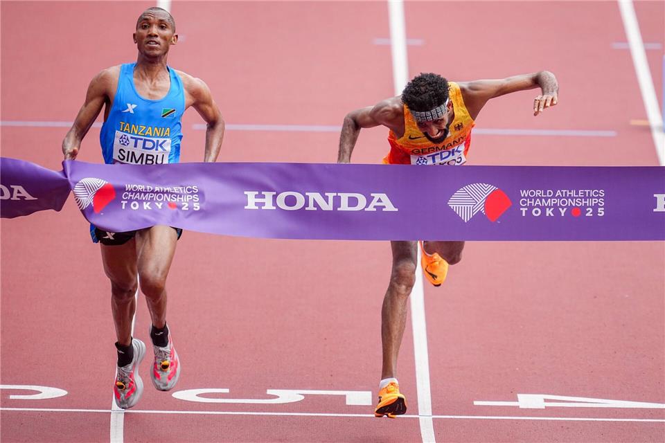 Der WM-Marathon von Tokio war an Spannung kaum zu überbieten. Amanal Petros musste sich knapp geschlagen geben. (Archivbild)Michael Kappeler/dpa