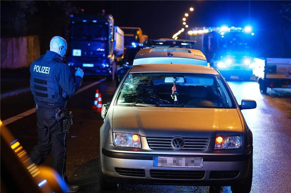 Der Wagen erfasste einen jungen Fußgänger in Hagen. Alex Talash/dpa