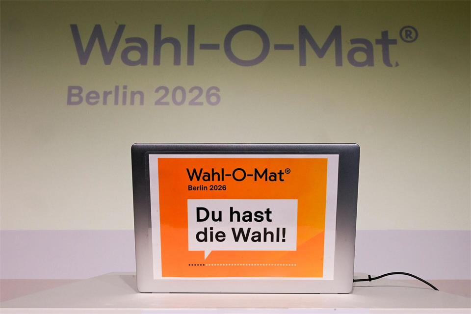 Der Wahl-O-Mat soll Orientierung bieten bei der Wahl zum Berliner Abgeordnetenhaus. (Symbolbild)Jens Kalaene/dpa