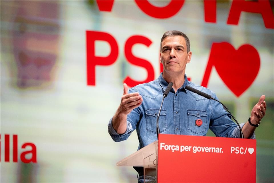 Der Wahlausgang wurde vor allem als großer Triumph der linken Zentralregierung von Ministerpräsident Pedro Sánchez bewertet.