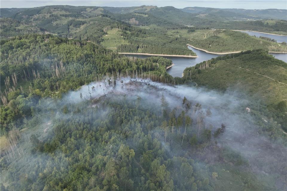 Der Waldbrand ereignete sich in der Nähe der Granetalsperre.-/Feuerwehr Goslar/dpa
