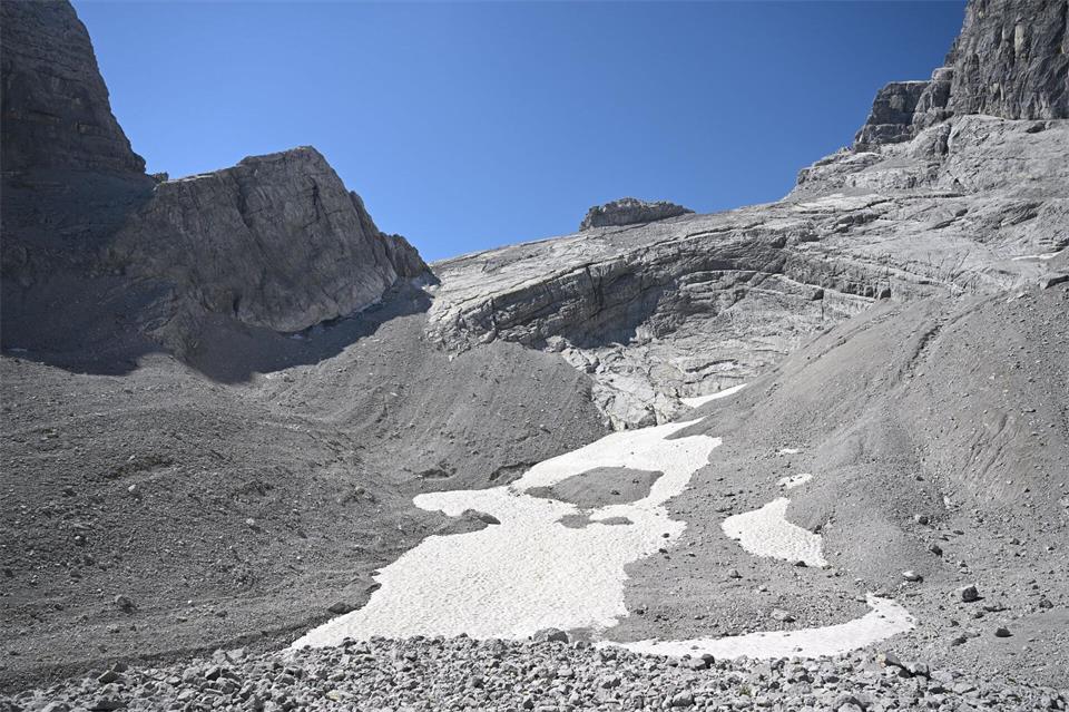 Der Watzmanngletscher wirkt kaum noch ein Gletscher.Angelika Warmuth/dpa