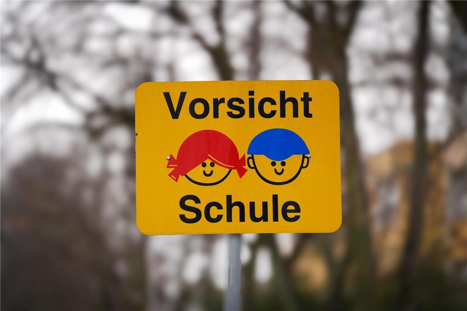 Der Wechsel in die 7. Klasse ist für Schulkinder mit vielen Veränderungen verbunden. (Symbolbild) Soeren Stache/dpa