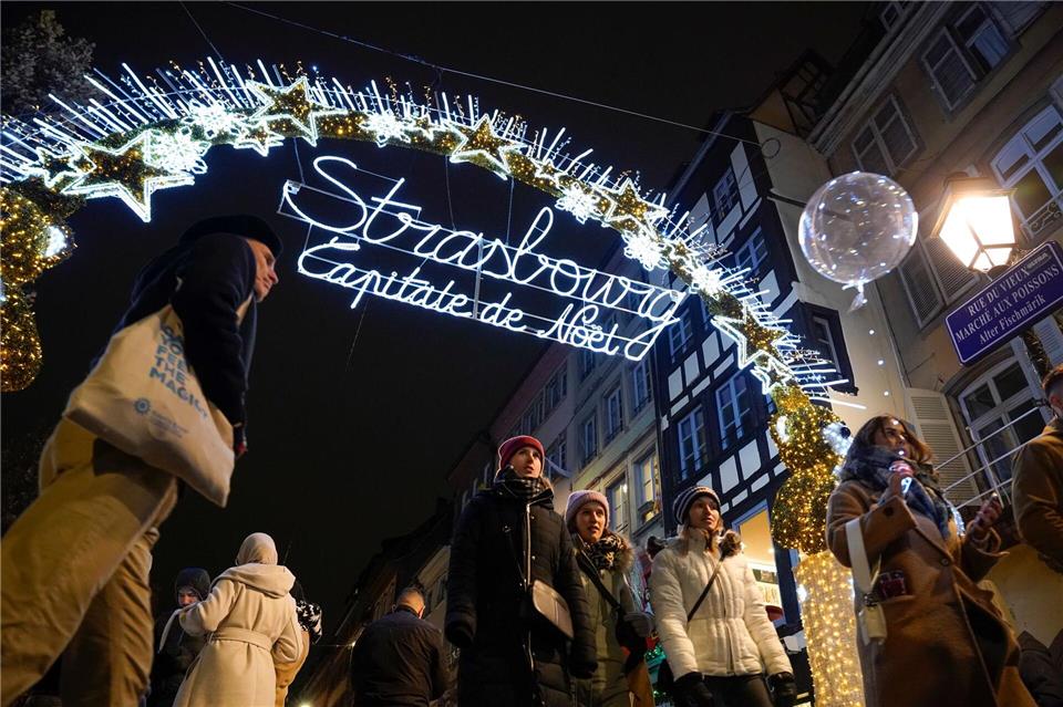 Der Weihnachtsmarkt in Straßburg lockt inzwischen über drei Millionen Besucher (Archivbild).Robin Jerstad/Robin Jerstad/ZUMA Press Wire/dpa