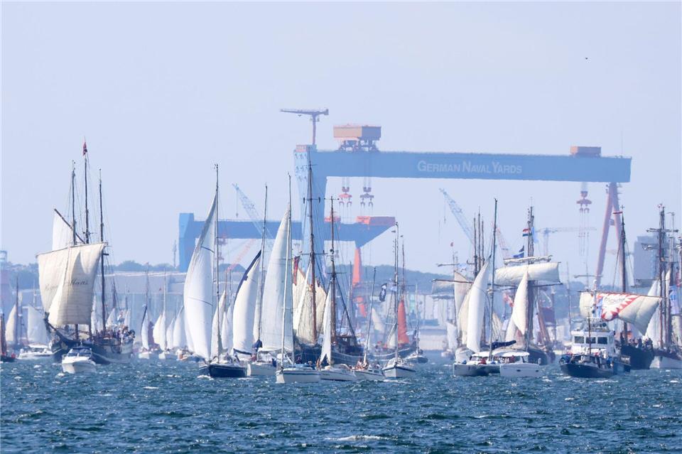 Der Wind ist zurück bei der Kieler Woche. (Archivbild)Bodo Marks/dpa