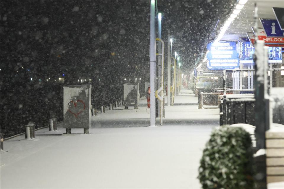 Der Winter gibt ein kurzes Gastspiel in Hamburg.Bodo Marks/dpa