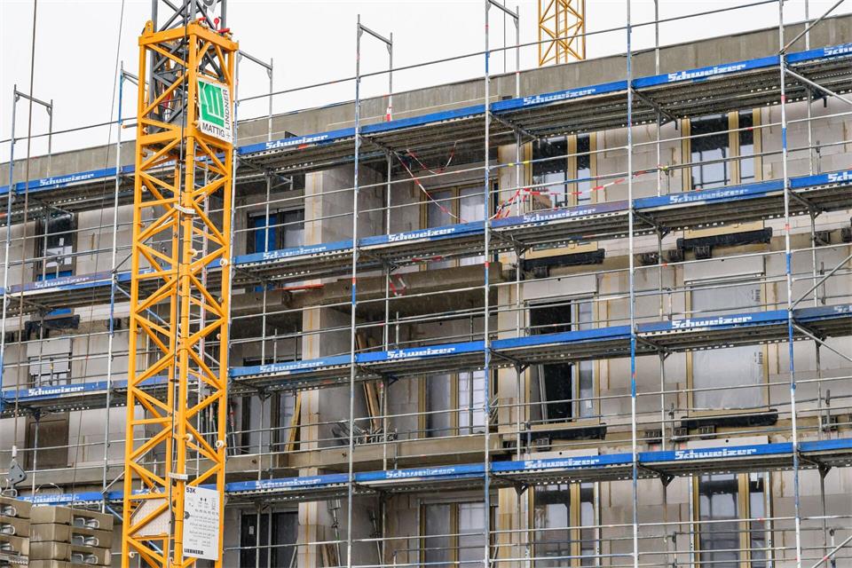 Der Wohnungsbau erlebte seit 2023 einen Einbruch. (Archivbild)Patrick Pleul/dpa