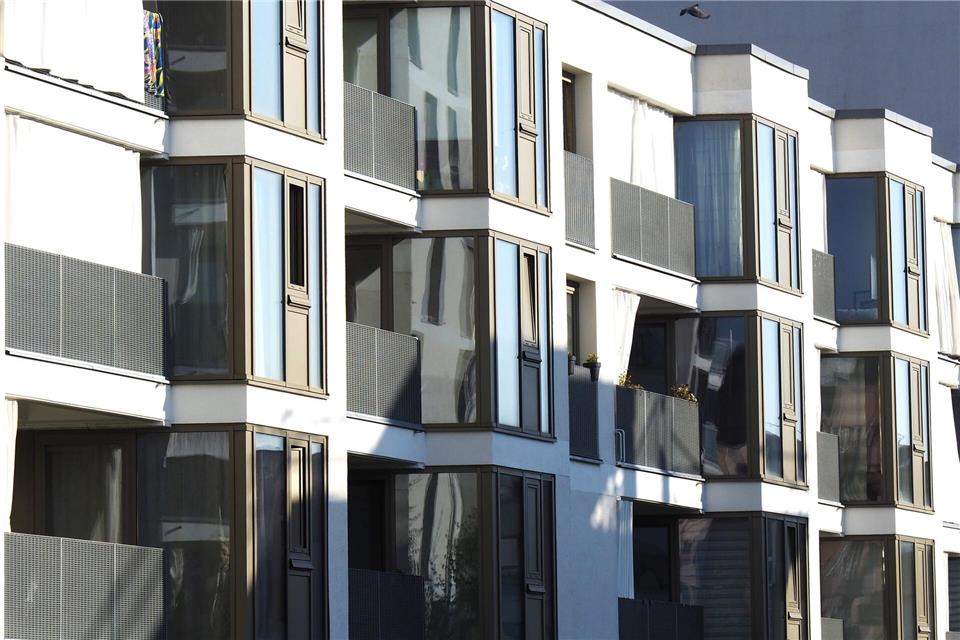 Der Wohnungsbau in Bayerns Großstädten liegt nach wie vor darnieder. (Symbolbild)Carsten Hoefer/dpa