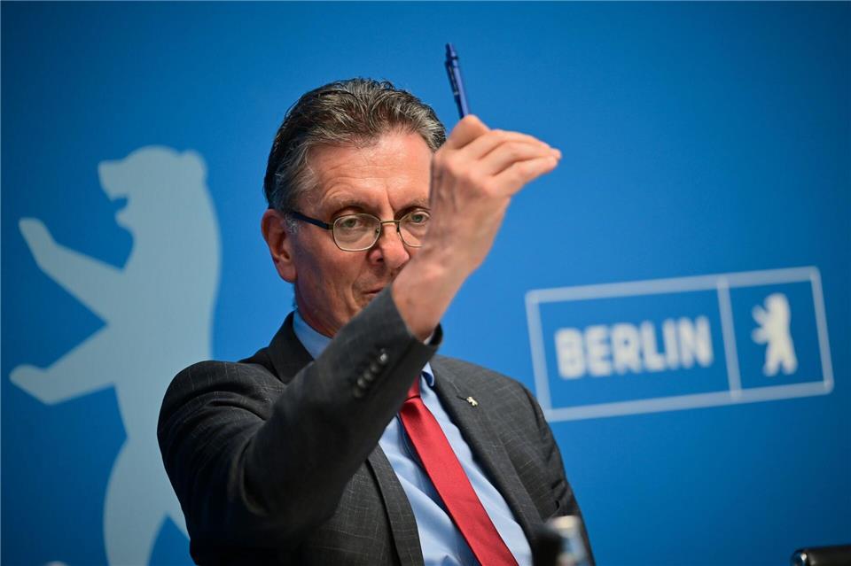 Der Wohnungsbau in Berlin bleibt ein schwieriges Feld für den zuständigen Senator Christian Gaebler (SPD). (Archivbild)   Sebastian Gollnow/dpa