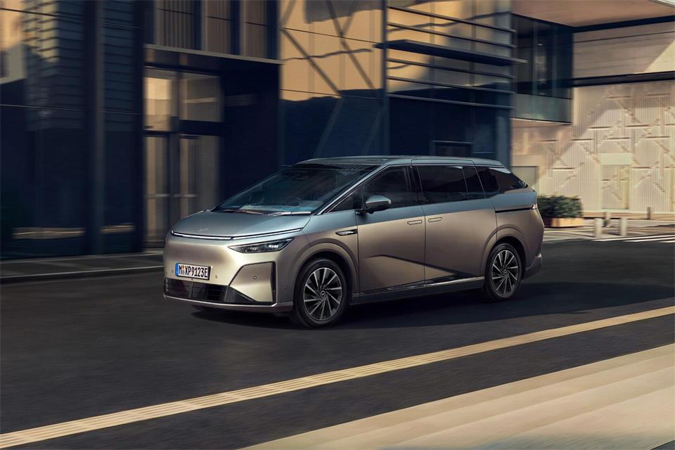 Der X9 ist eine Erscheinung: Schon allein wegen seiner schieren Ausmaße fällt der neue Van von Xpeng ins Auge.XPeng Motors/dpa-tmn