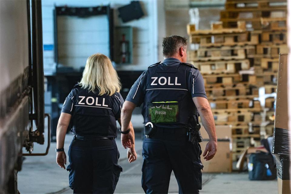 Der Zoll beendete die geheime Produktion.Gianni Gattus/dpa