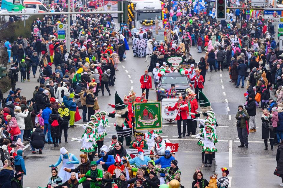 Der „Zug der fröhlichen Leute“ fand am Sonntag statt.Patrick Pleul/dpa