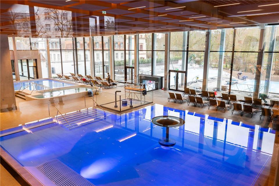 Der Zutritt in die Sprudelhof-Therme ist samstags ausschließlich Gästen ab 16 Jahren vorbehalten. (Archivbild)Lando Hass/dpa