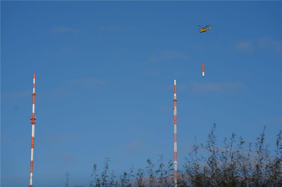 Der alte Sendemast soll bis Ende 2026 abgebaut sein.Marcus Brandt/dpa