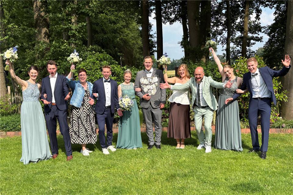 Der amtierende Thron darf sich noch einmal feiern lassen.