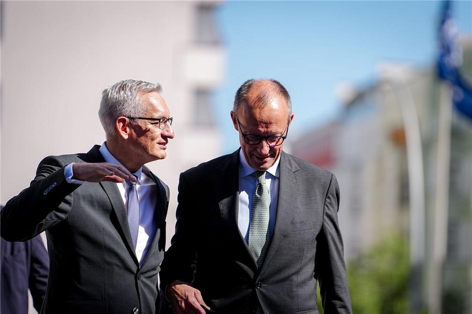 Der bisherige Botschafter in der Ukraine, Martin Jäger, ist neuer Präsident des deutschen Auslandsgeheimdienstes BND. Kanzler Friedrich Merz (CDU) schreibt ihm klare Ziele ins Auftragsbuch.Kay Nietfeld/dpa