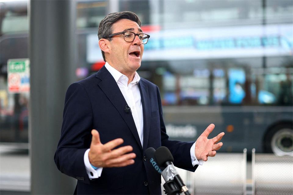 Der britische Premier Andy Burnham verteidigt die Militärhilfe seines Landes für die Ukraine.Hannah Mckay/PA Wire/dpa