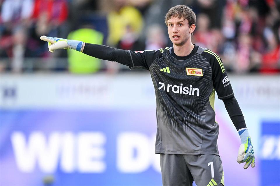 Der dänische Torwart Rønnow kehrt beim 1. FC Union Berlin nach einer Verletzung zurück. (Archivbild)Harry Langer/dpa