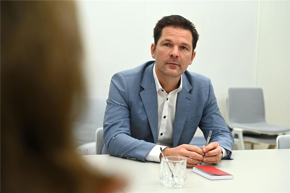 Der designierte Spitzenkandidat der SPD Berlin für die Wahl 2026, Steffen Krach, zeigt sich optimistisch. (Archivbild)Elisa Schu/dpa