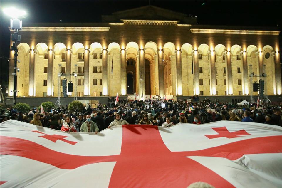Der deutsche Botschafter hatte der georgischen Regierung öffentlich einen autoritären Kurs vorgeworfen und Prozesse gegen Oppositionelle besucht. (Archivbild)Zurab Tsertsvadze/AP/dpa