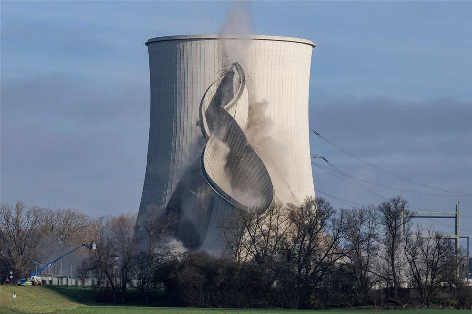 Der dritte Kühlturm ist Geschichte.Boris Roessler/dpa