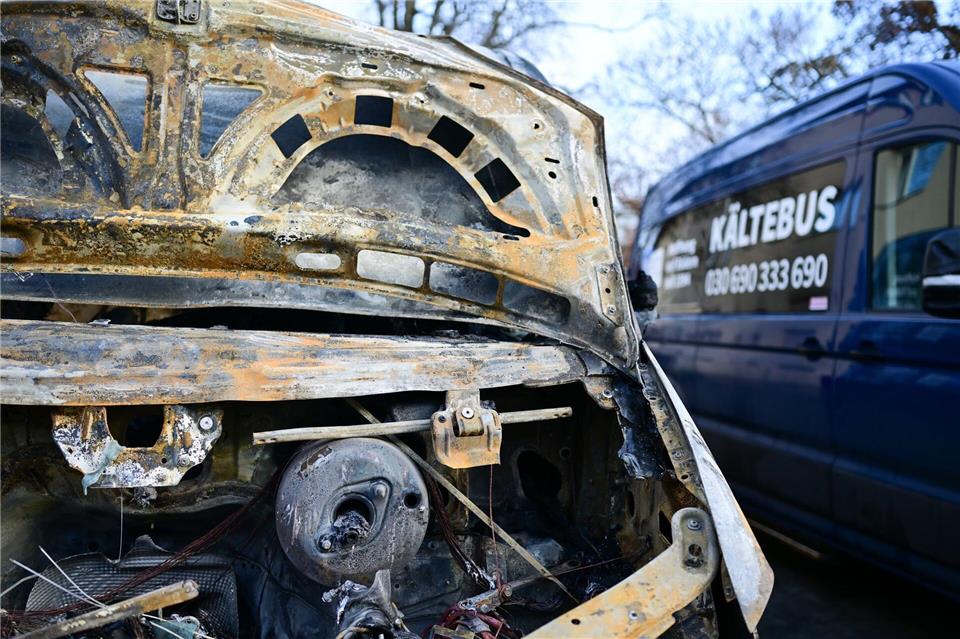 Der durch einen Brand zerstörte Kältebus der Stadtmission soll möglichst bald ersetzt werden.Sebastian Christoph Gollnow/dpa