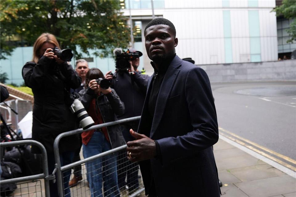 Der ehemalige Arsenal-Profi Thomas Partey wies Vergewaltigungsvorwürfe vor Gericht zurück.Ben Whitley/PA Wire via AP/dpa