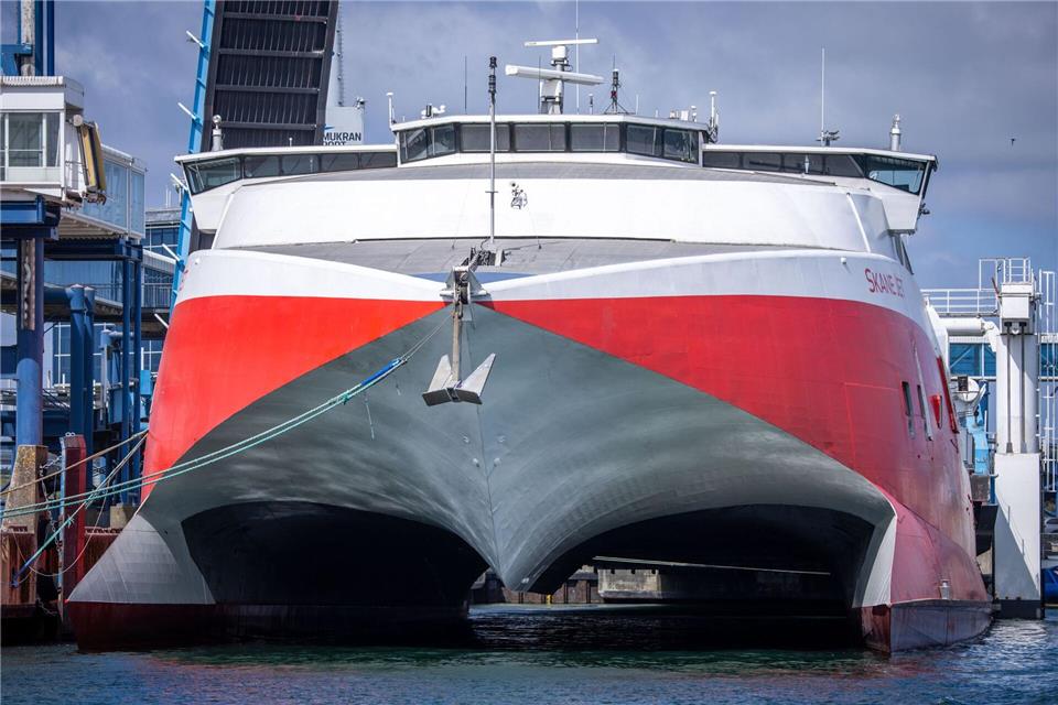 Der ehemalige Betreiber FRS hat die Katamaranfähre „Skane Jet“ verkauft. (Archivbild)Jens Büttner/dpa