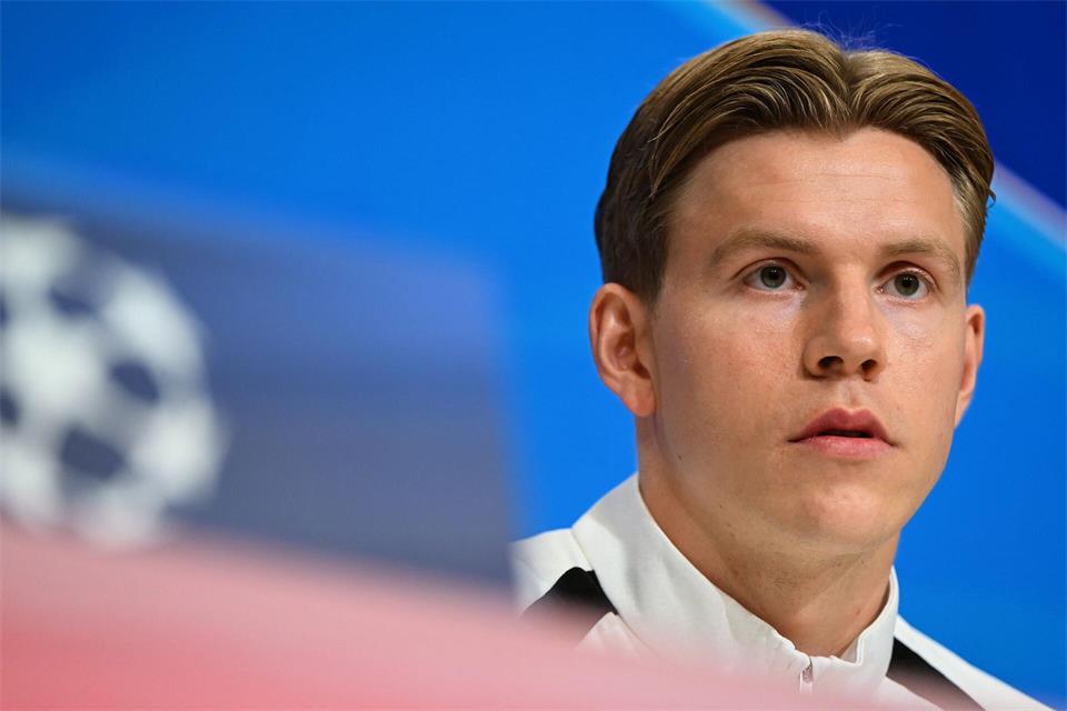 Der ehemalige Frankfurter Jens Petter Hauge weiß, was seine Mannschaft in München erwartet.Sven Hoppe/dpa