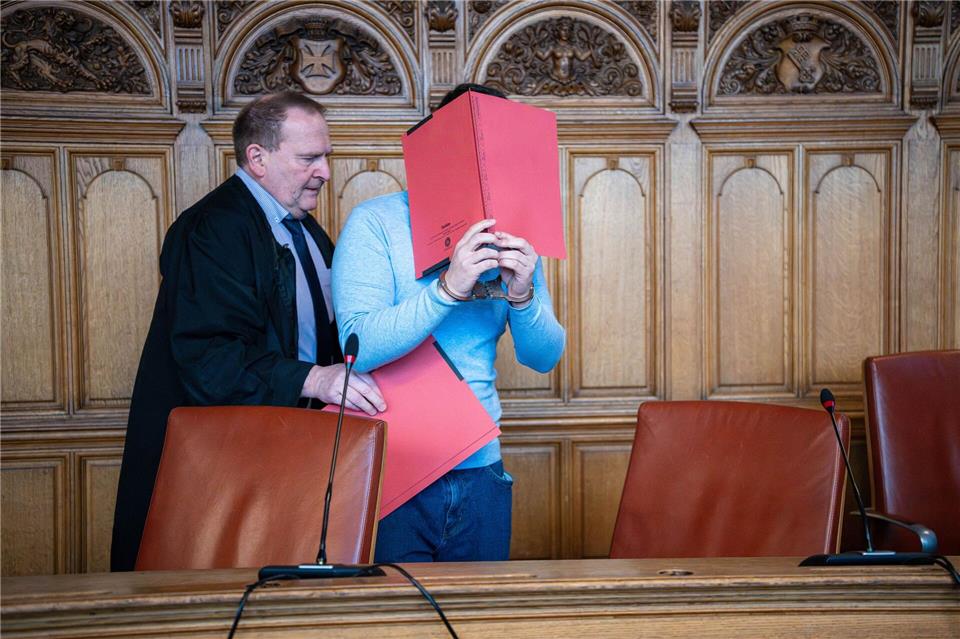 Der ehemalige Tanztrainer ist seit April 2025 in Untersuchungshaft. Sina Schuldt/dpa