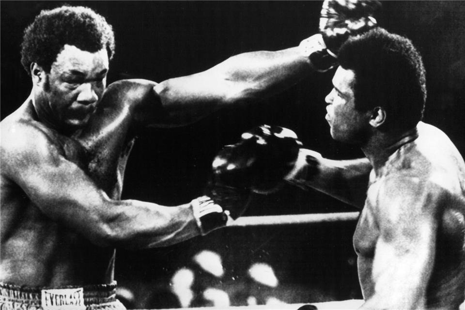 Der ehemalige US-Profiboxer George Foreman ist im Alter von 76 Jahren gestorben. (Archivbild)dpa