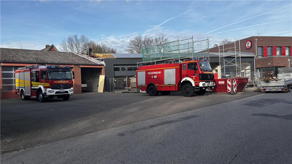 Der erste Bauabschnitt zur Sanierung des Feuerwehrgerätehauses in Groß Reken hat begonnen.