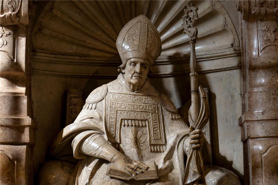 Der erste Eichstätter Bischof hieß der Überlieferung nach Willibald - wer wird nun der neue Bischof? (Archivbild)Lennart Preiss/dpa