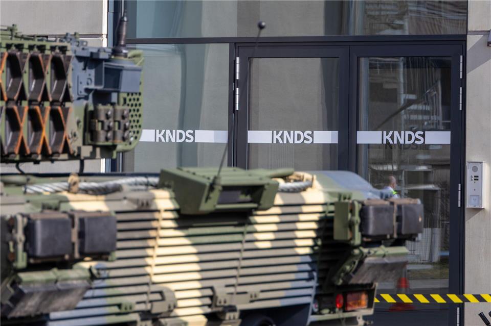 Der französisch-deutsche Panzer- und Geschützhersteller KNDS hatte seinen geplanten Börsengang kürzlich verschoben. Christian Lademann/dpa