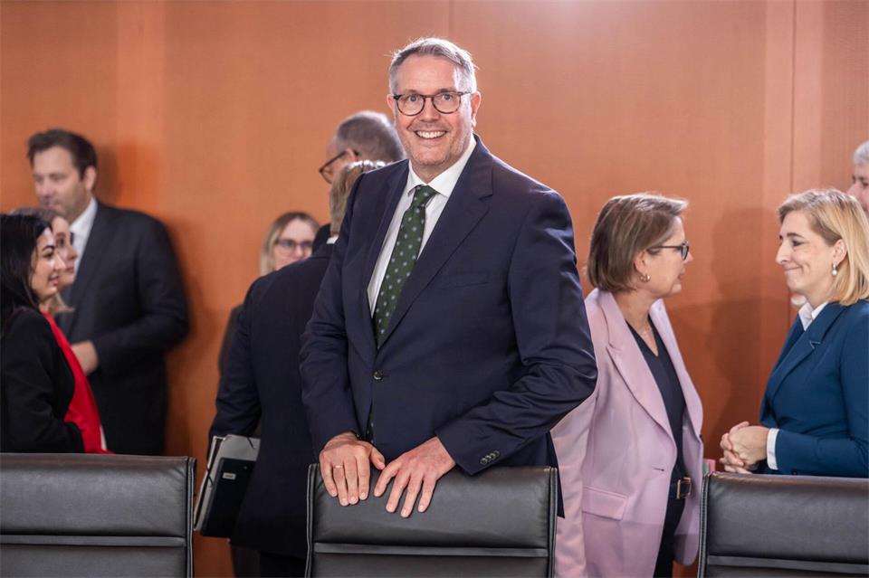 Der frisch gebackene Bundesminister. (Archivfoto)Michael Kappeler/dpa