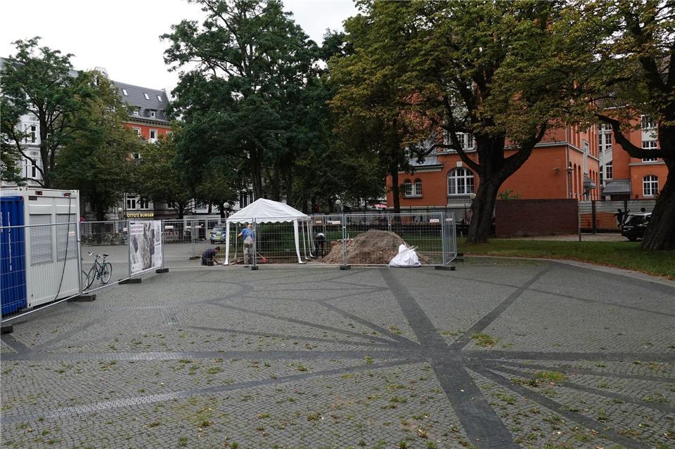 Der frühere Bornplatz heißt heute Joseph-Carlebach-Platz nach dem 1942 von den Nazis ermordeten Hamburger Oberrabiner. (Archivbild)Franziska Spiecker/dpa