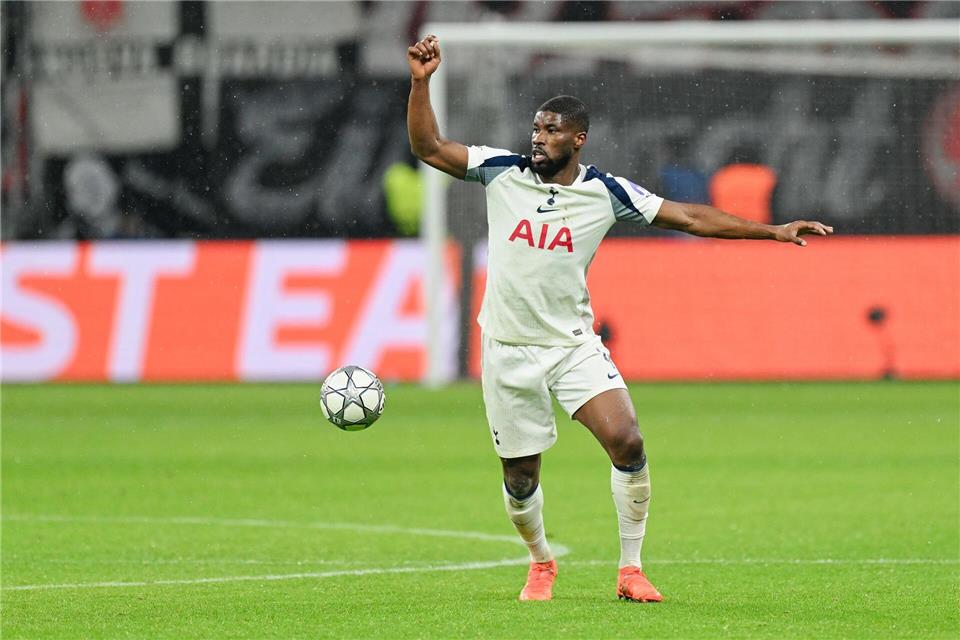 Der frühere Bundesligaprofi Kevin Danso von Tottenham Hotspur wurde rassistisch beleidigt.Uwe Anspach/dpa