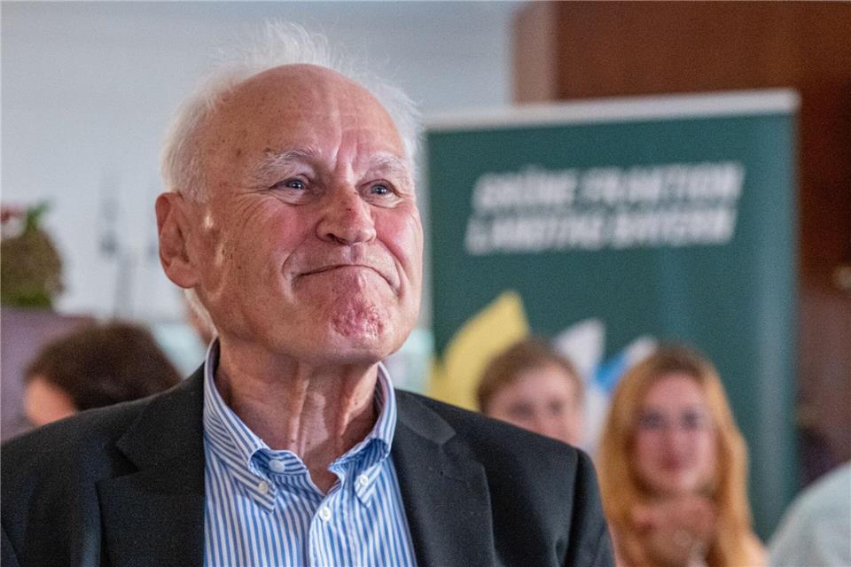 Der frühere CSU-Chef Erwin Huber hatte zuletzt gewisse Sympathien für grüne Politik-Ideen erkennen lassen - nun kritisiert er offen das Vorgehen des aktuellen Parteichefs Markus Söder. (Archivbild)Armin Weigel/dpa