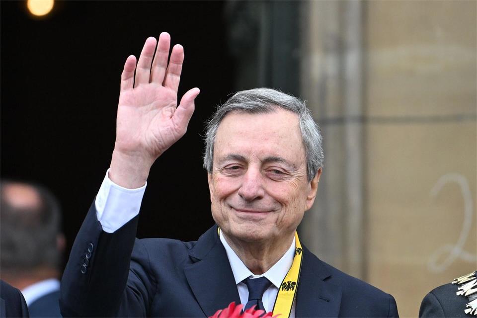 Der frühere EZB Präsident Mario Draghi erhält den Marion-Dönhoff-Preis für internationale Verständigung und Versöhnung. (Archivbild) Henning Kaiser/dpa