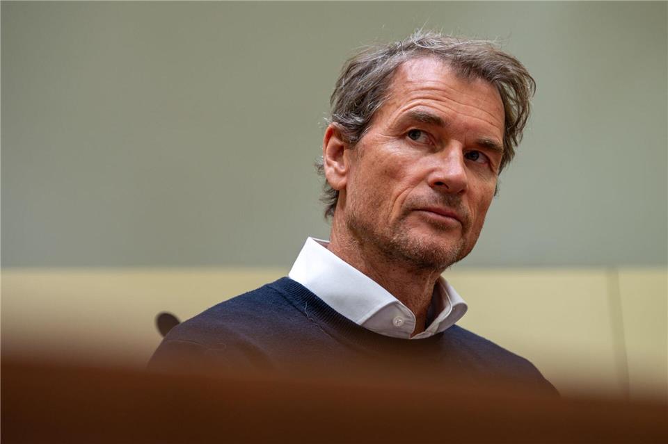 Der frühere Nationalspieler Jens Lehmann will laut einem Medienbericht bei 1860 München einsteigen.Leonie Asendorpf/dpa