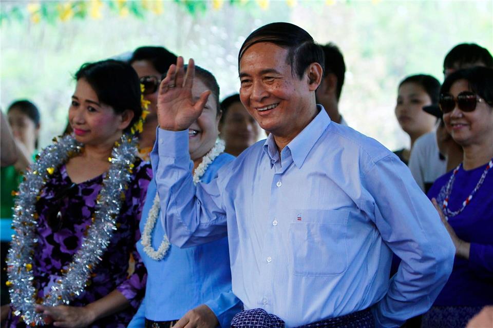 Der frühere Präsident kam völlig überraschend fünf Jahre nach dem Putsch frei. (Archivbild)Aung Shine Oo/AP/dpa