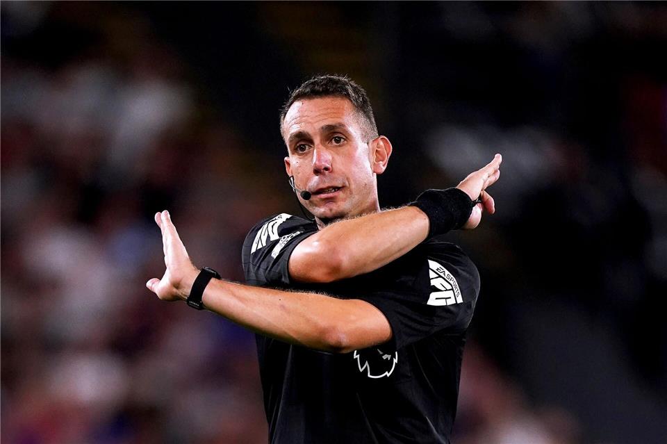 Der frühere Premier-League-Schiedsrichter Coote wurde zu einer Bewährungsstrafe verurteilt. (Archivfoto)John Walton/PA Wire/dpa