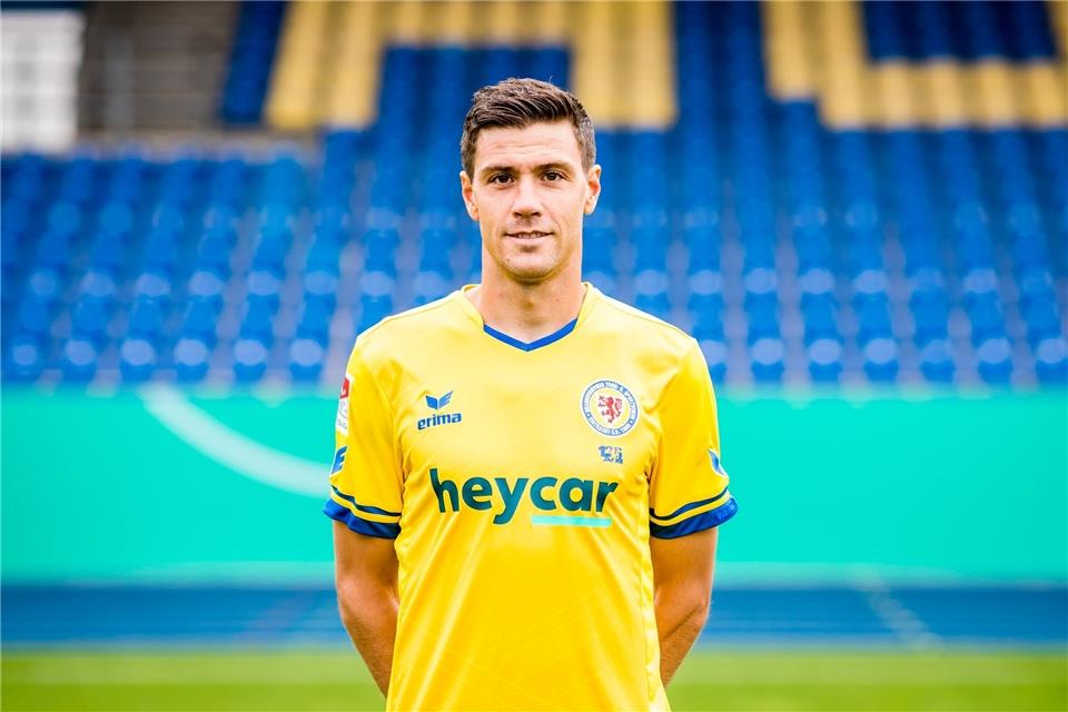 Der frühere Verteidiger wird neuer Sportdirektor der Eintracht.